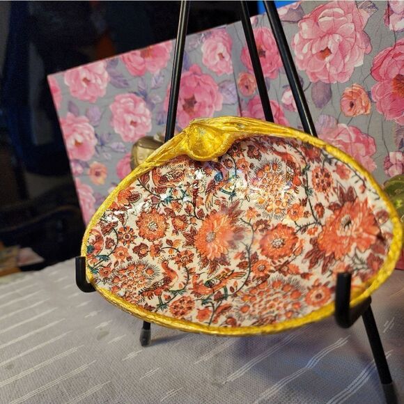 DECOUPAGE CLAM SHELL DECOUPAGE FLOWERS TRINKET DISH - Picture 3 of 11